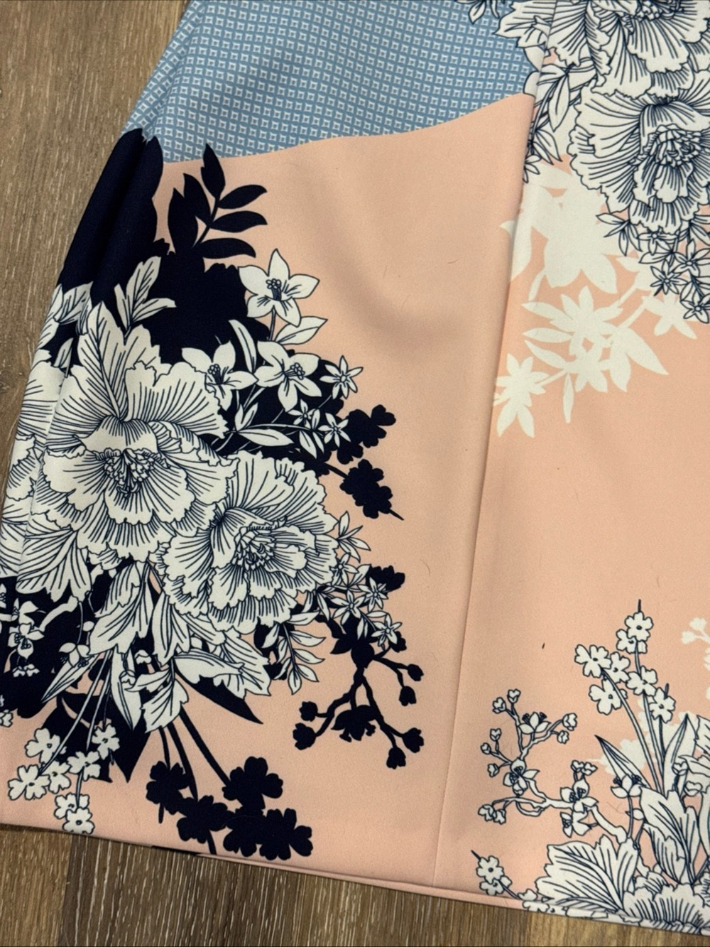 Guess Off-the-Shoulder Floral Panel Mini Dress in Navy and Cream - Picture 10 of 15